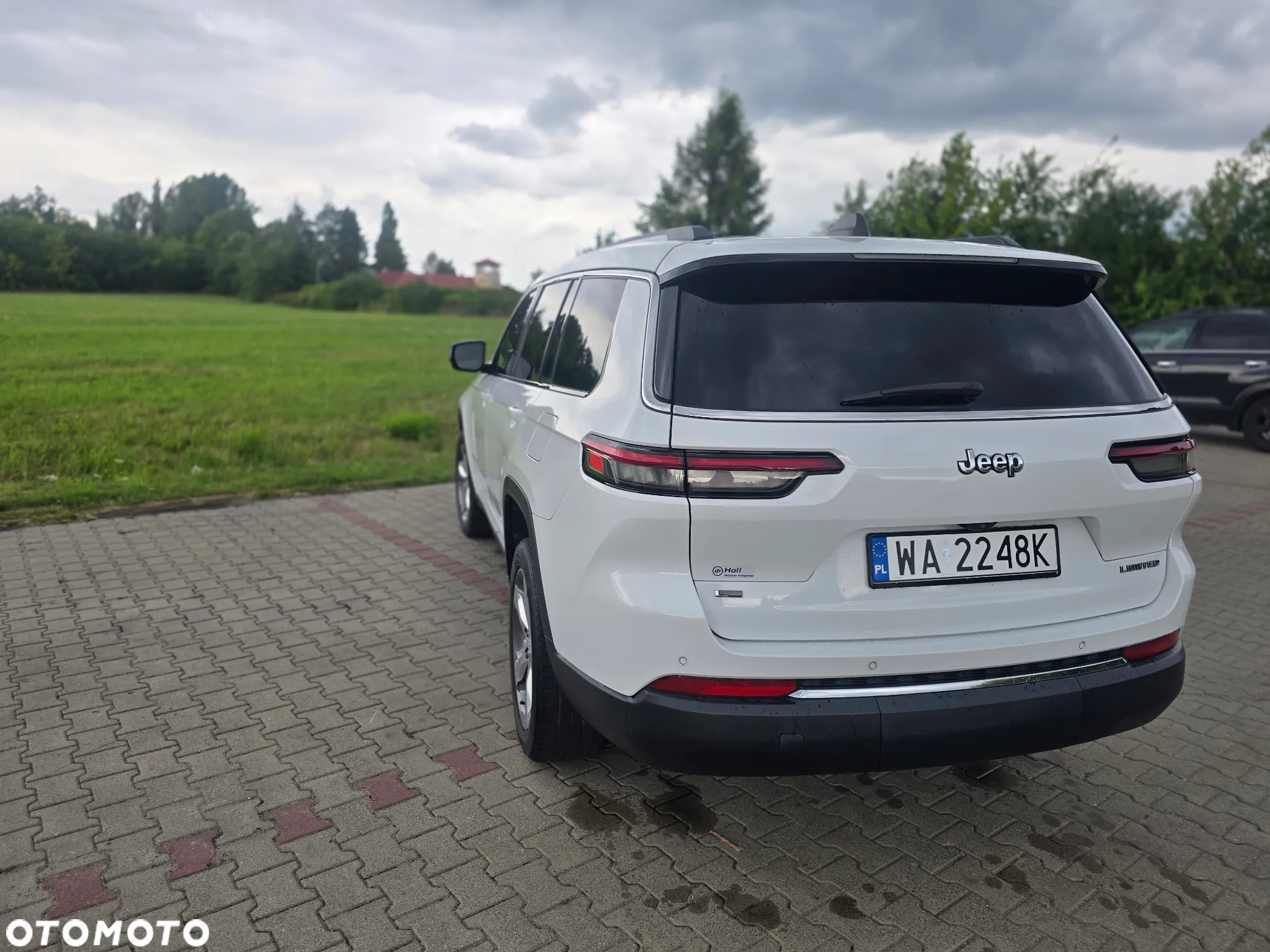 Jeep Grand Cherokee - 17
