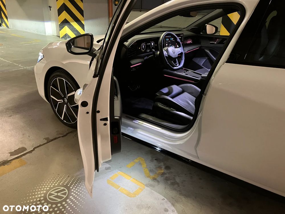 Volkswagen Passat - 16