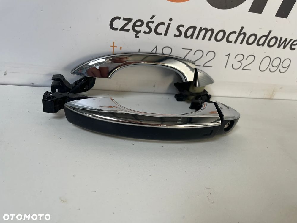 Audi Q5 Osłona klamki drzwi przednich PRAWA 8R0837208 - 1