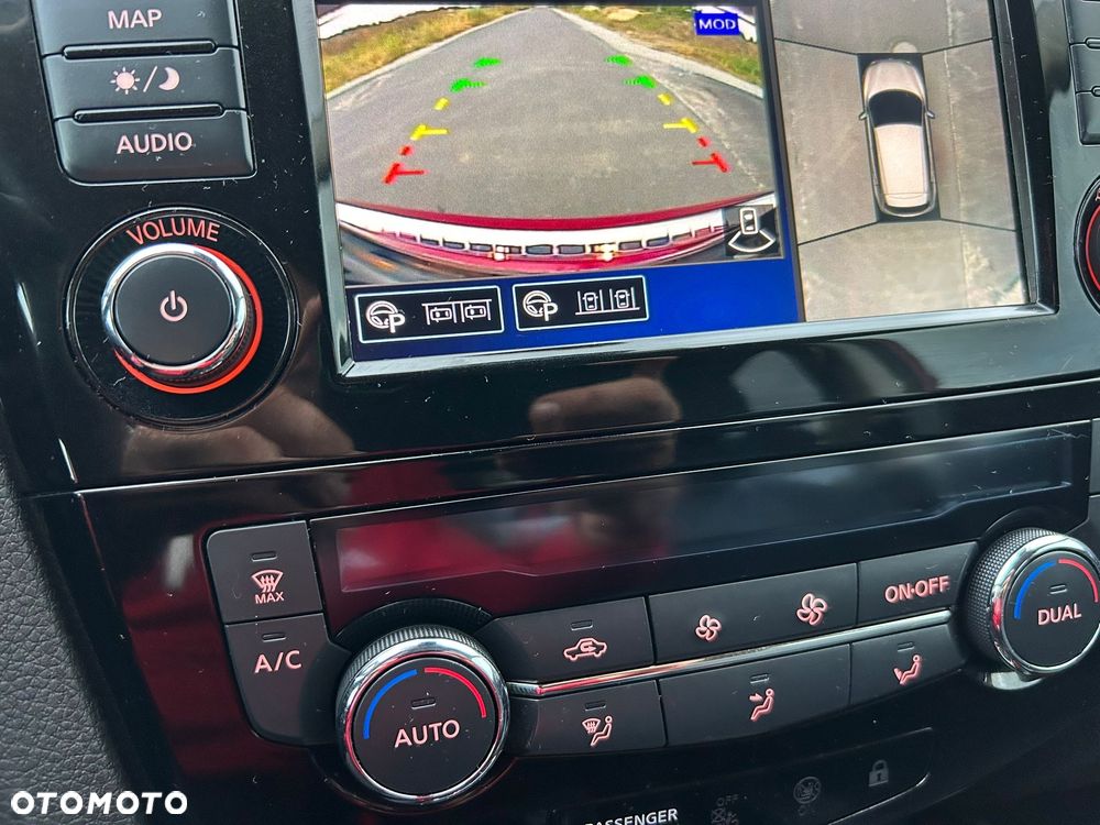 Nissan Qashqai 1.2 DIG-T Xtronic TEKNA+ - 4