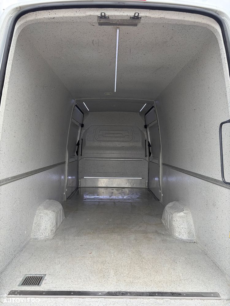 Mercedes-Benz Sprinter 319 - 11