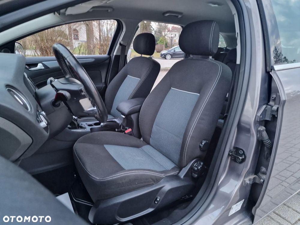 Ford Mondeo - 22