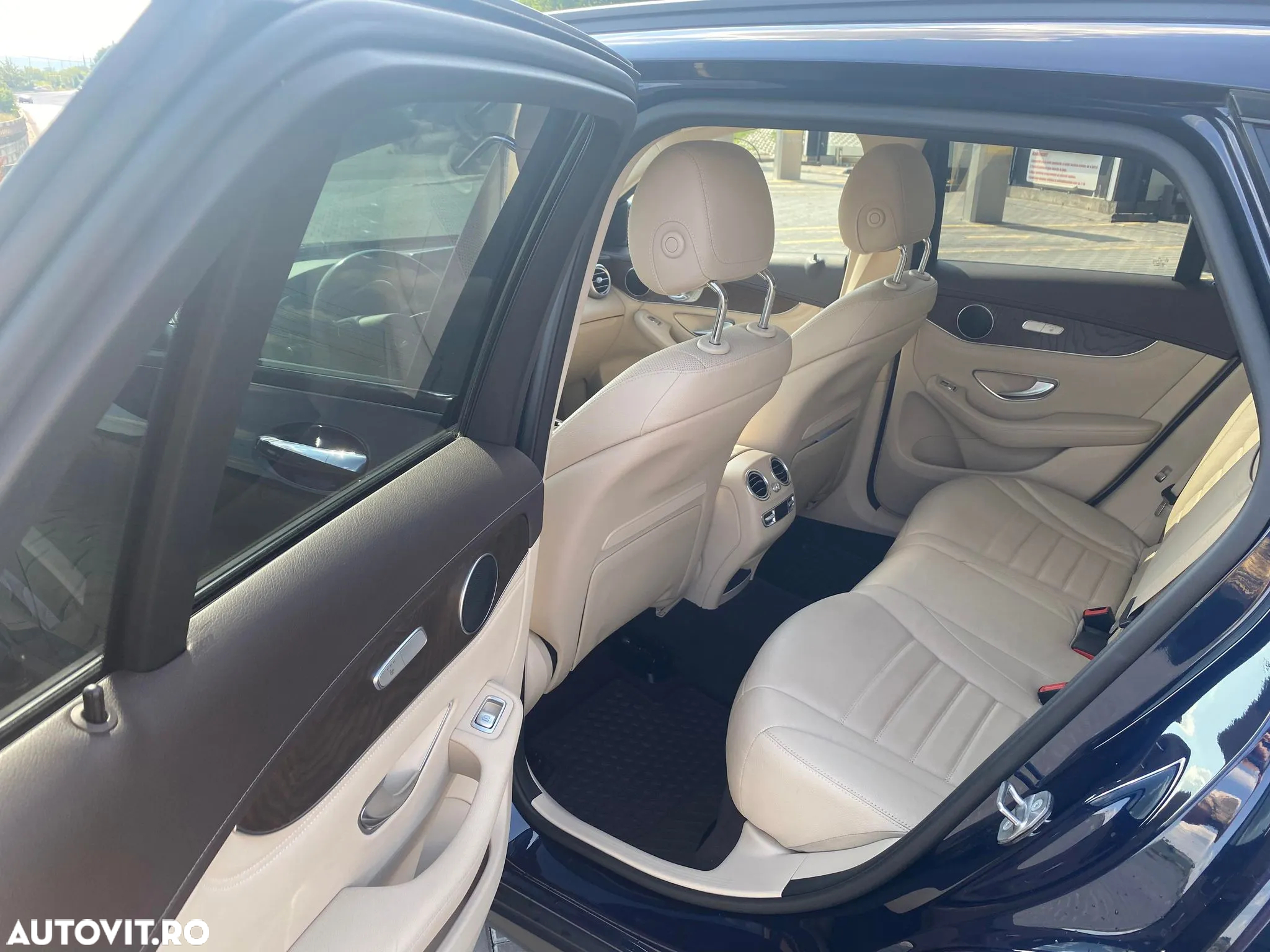 Mercedes-Benz GLC 250 d 4MATIC - 11