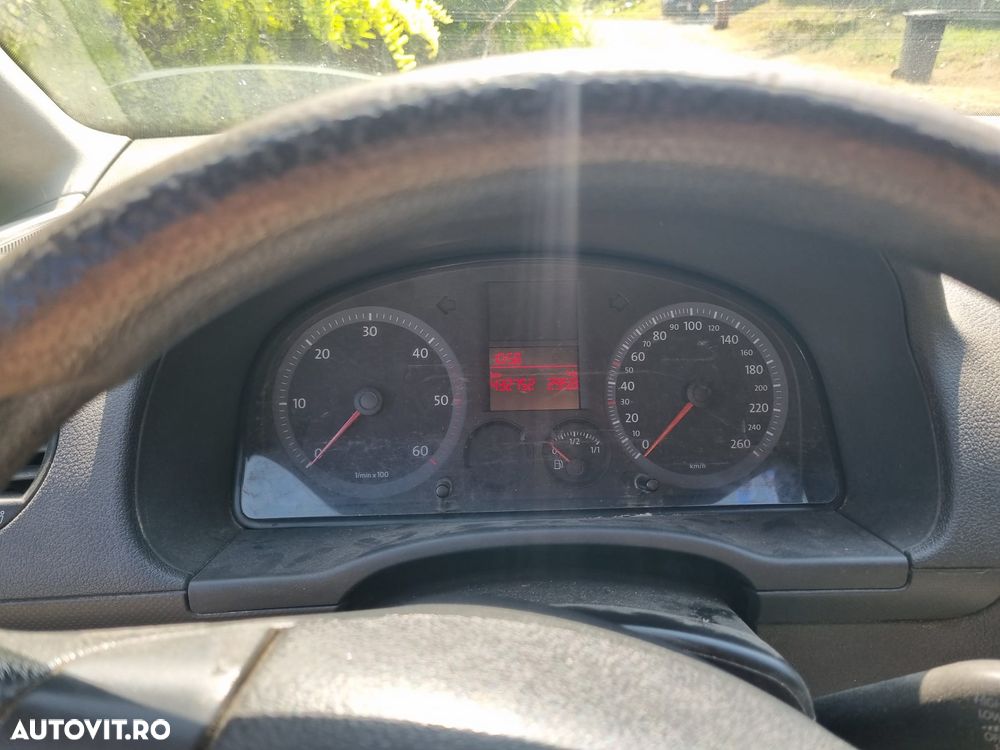 Volkswagen Caddy Maxi - 9
