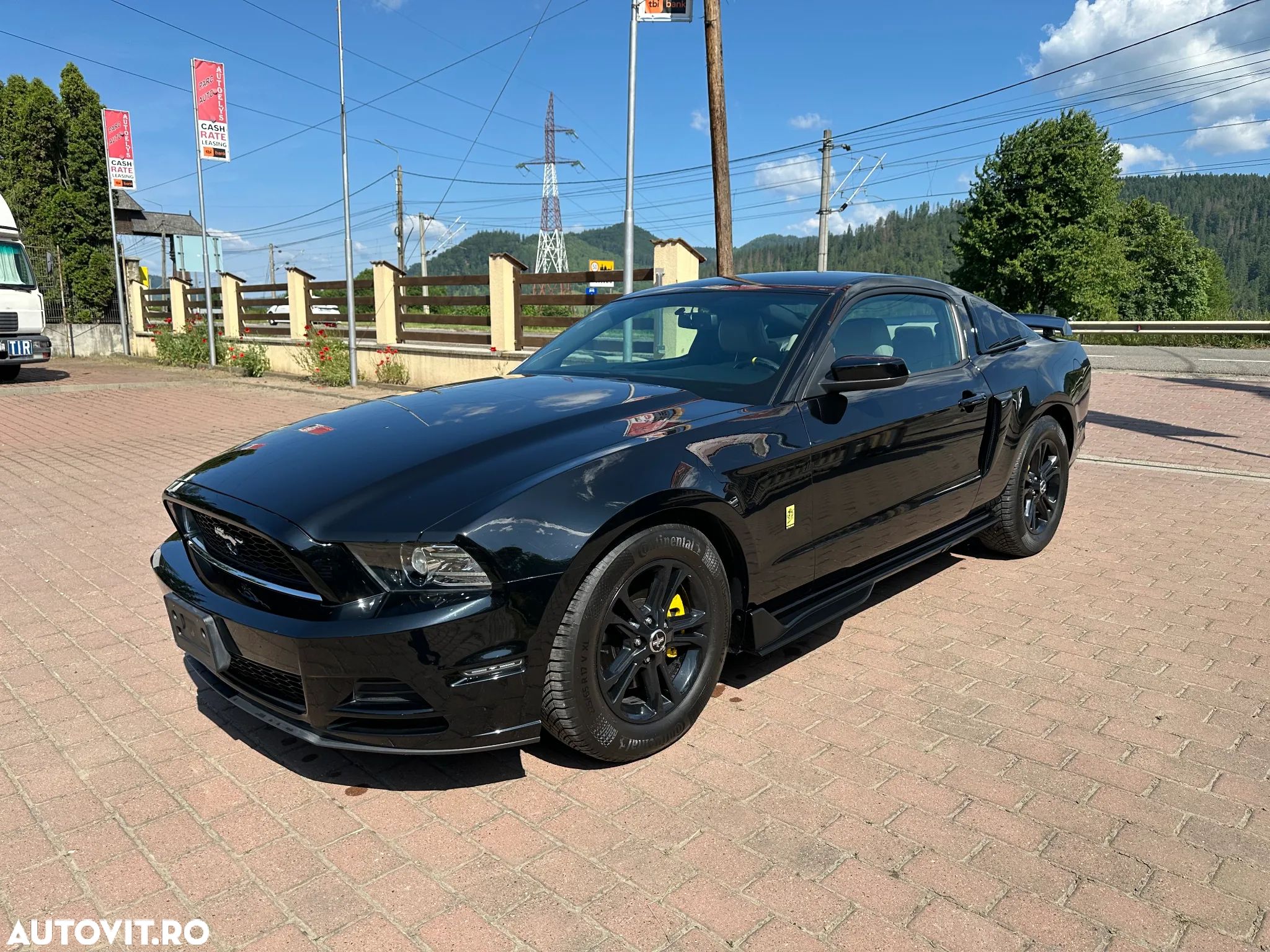 Ford Mustang - 4