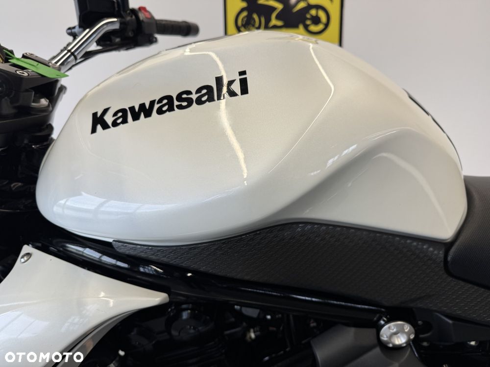 Kawasaki ER - 19