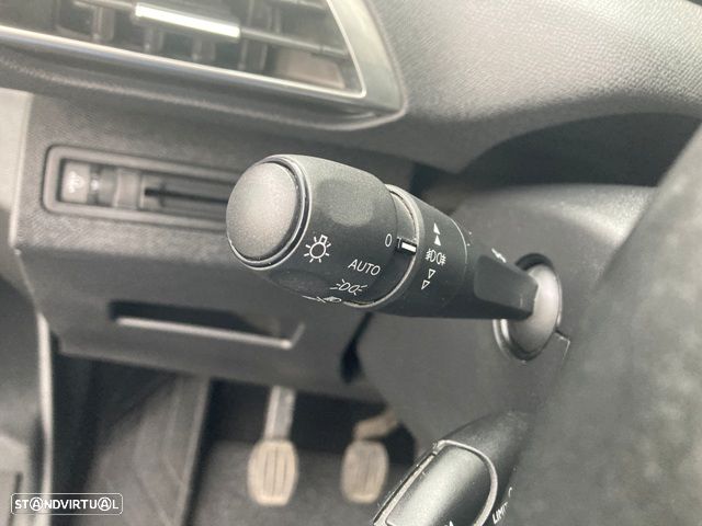 Peugeot 3008 1.5 BlueHDi Active Pack - 17