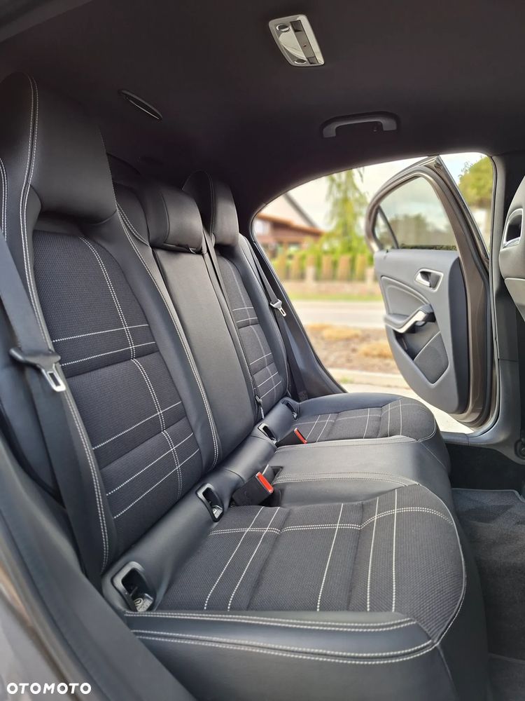 Mercedes-Benz Klasa A 180 - 18