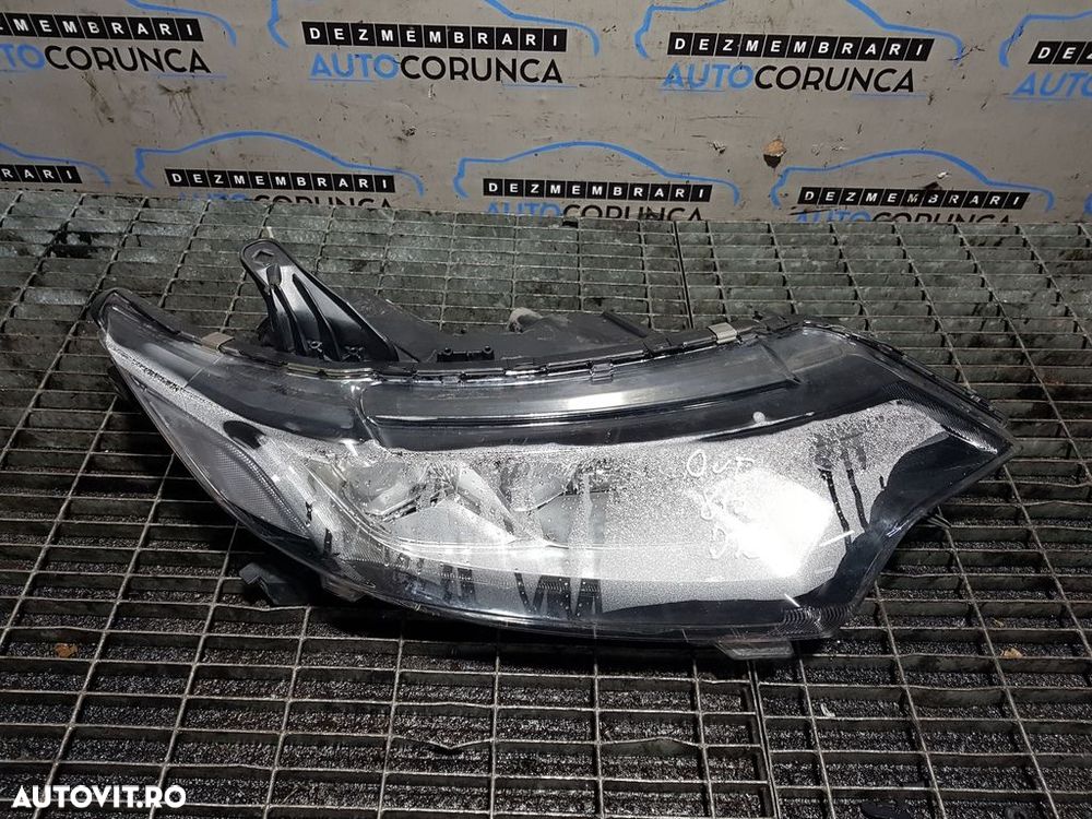 Far Dreapta Mitsubishi Outlander III Facelift 2015 - 2018 SUV 4 Usi (810) Xenon - 2