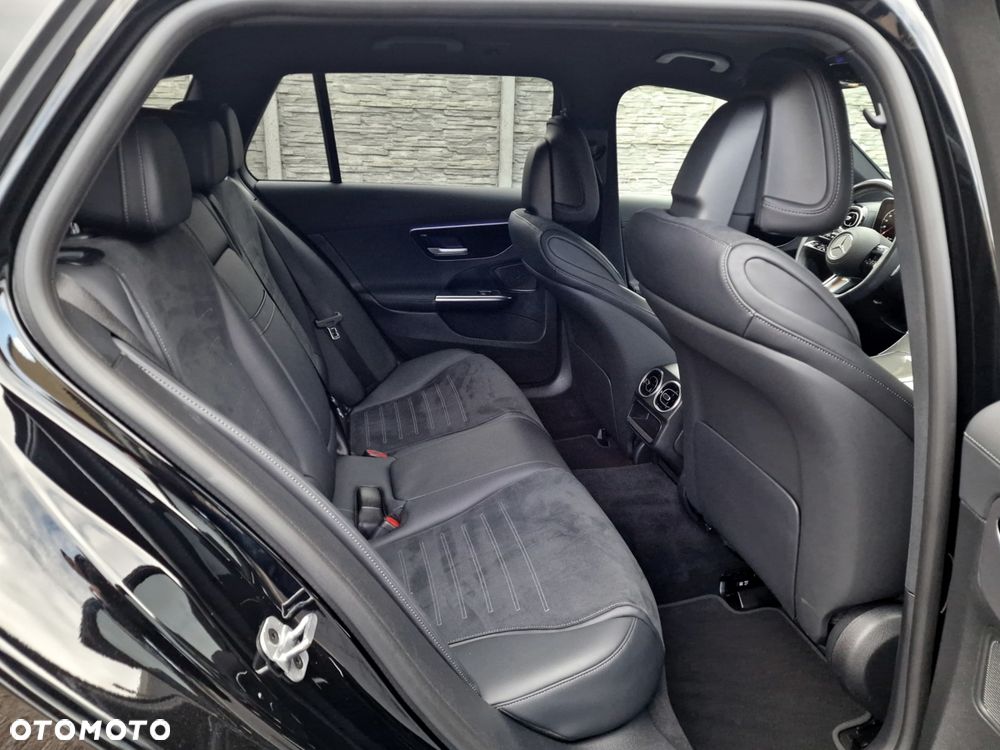 Mercedes-Benz Klasa C 300 d 9G-TRONIC - 21
