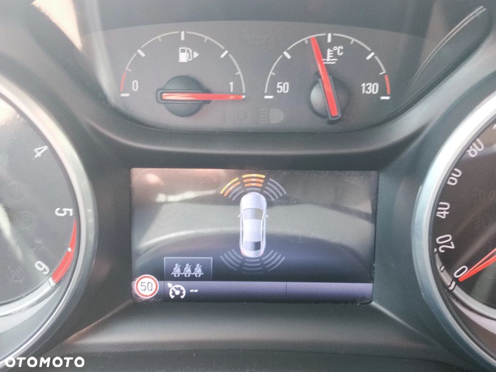 Opel Astra 1.6 D (CDTI) Start/Stop Dynamic - 21