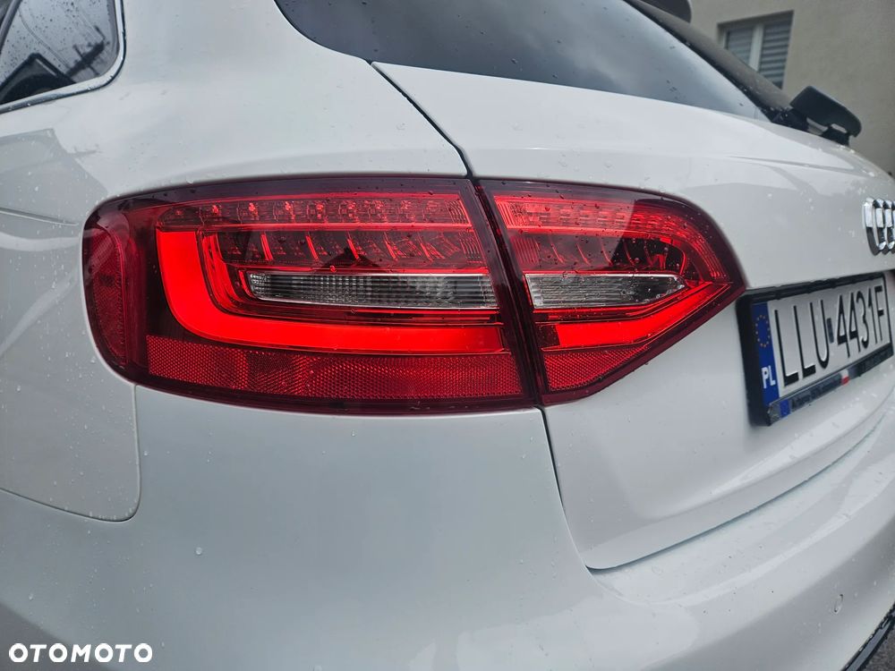 Audi A4 Avant 2.0 TDI DPF clean diesel multitronic S line Sportpaket - 17