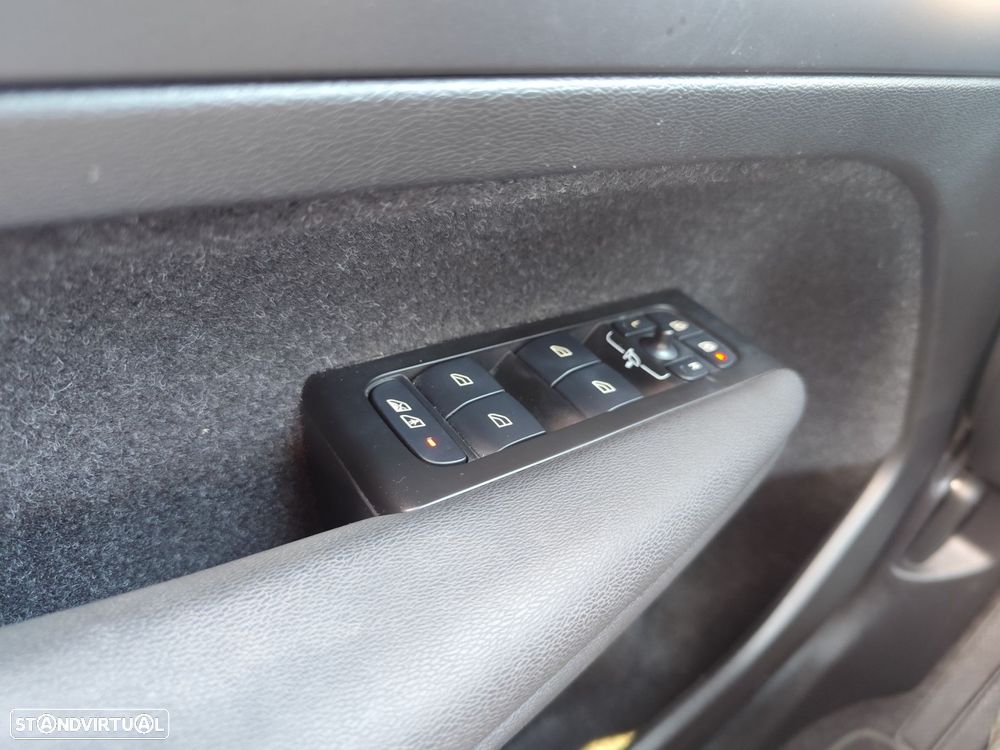 Volvo XC 40 1.5 T2 Momentum - 20