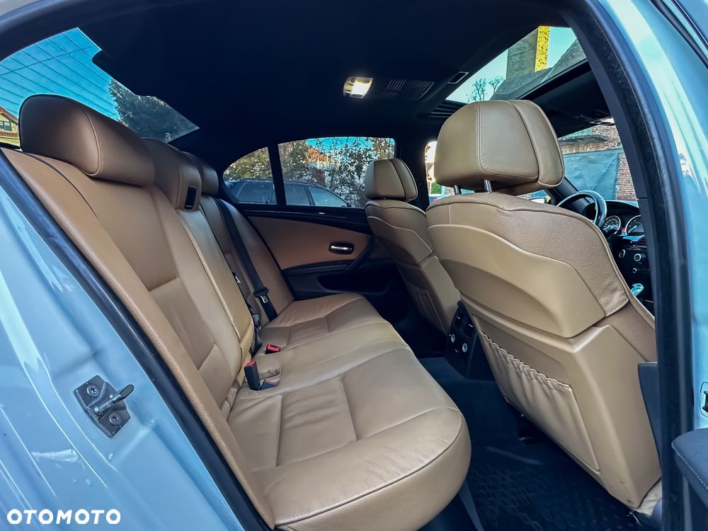 BMW Seria 5 525d xDrive Edition Sport - 28