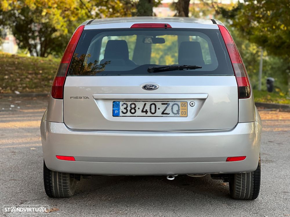 Ford Fiesta 1.4 TDCi Ghia - 4