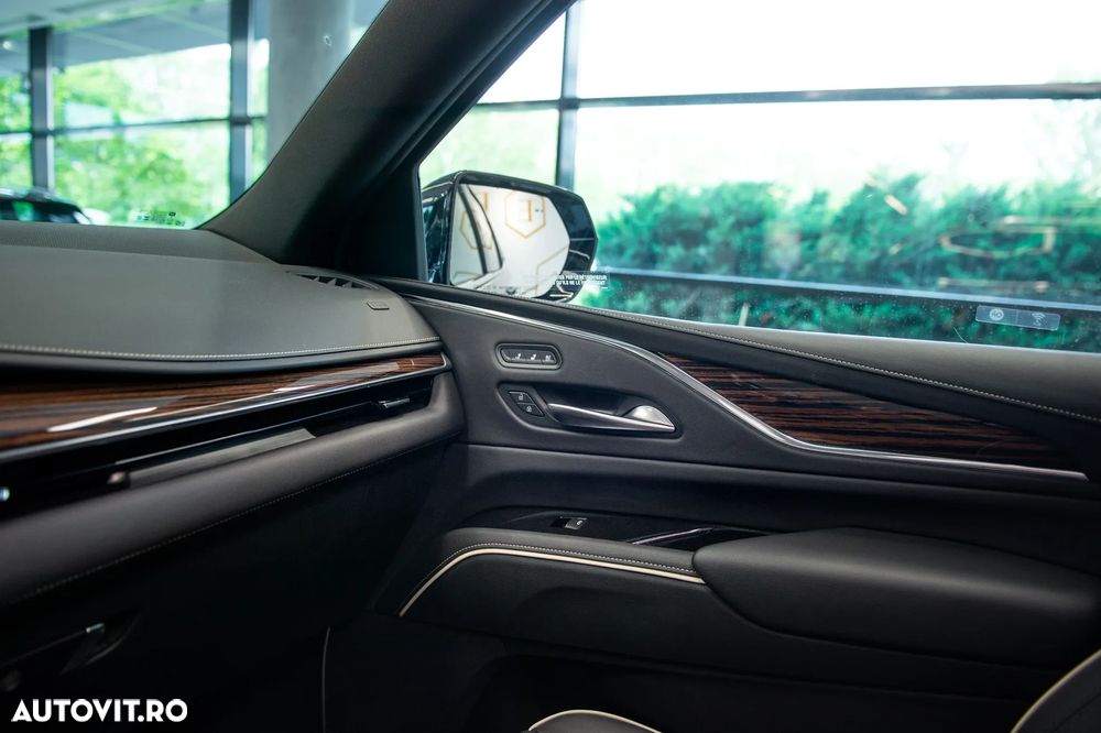 Cadillac Escalade - 29