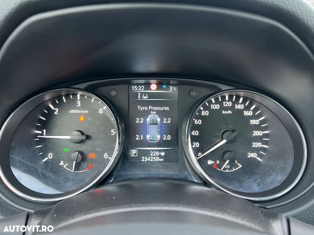 Nissan Qashqai 1.6 DCI Xtronic N-Connecta - 16