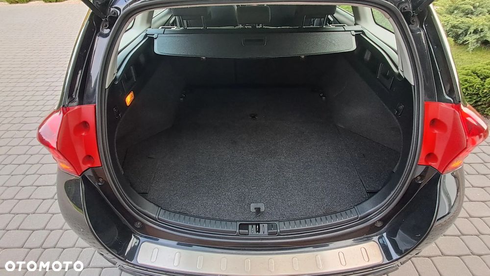 Toyota Auris 1.6 Valvematic Executive - 10