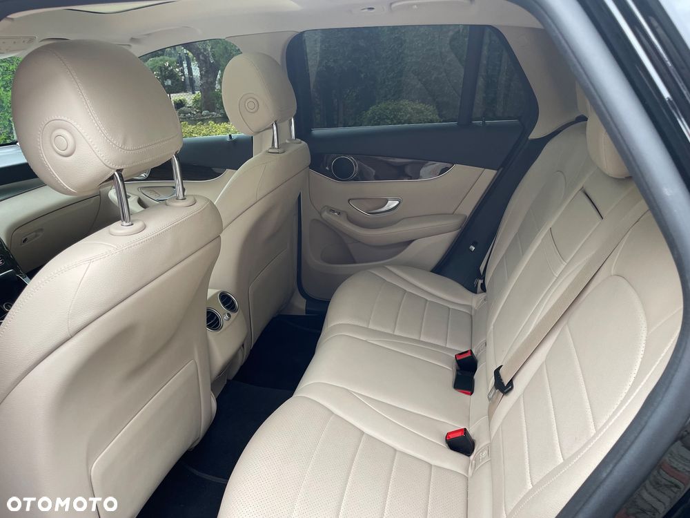 Mercedes-Benz GLC 300 4-Matic - 8