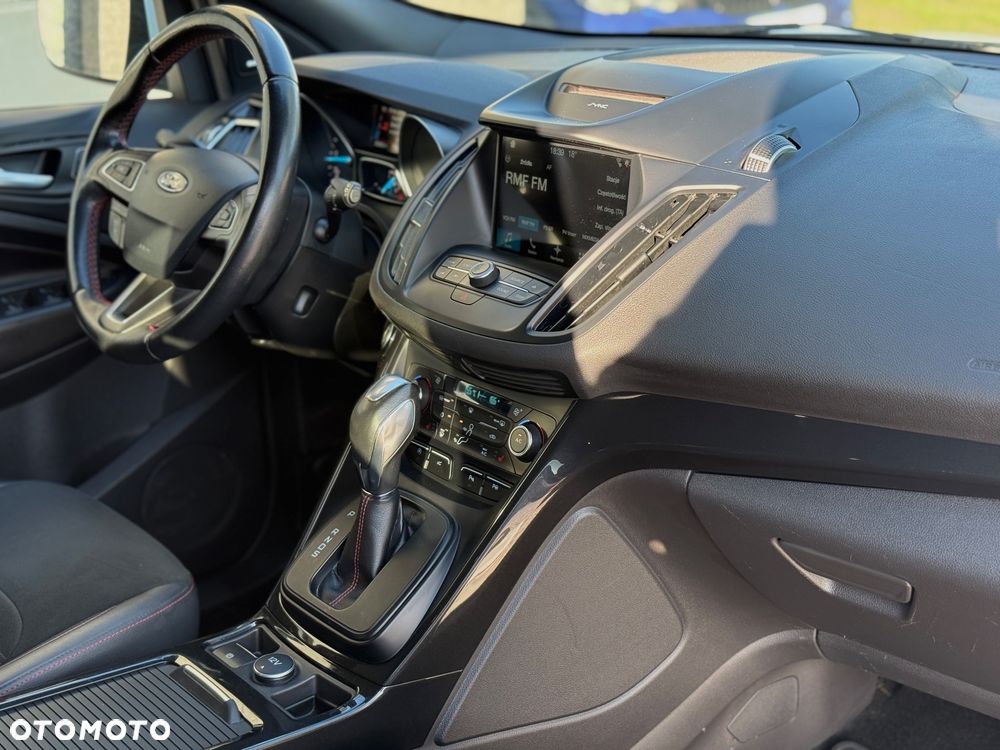 Ford Kuga 2.0 TDCi 4x4 ST-Line - 19
