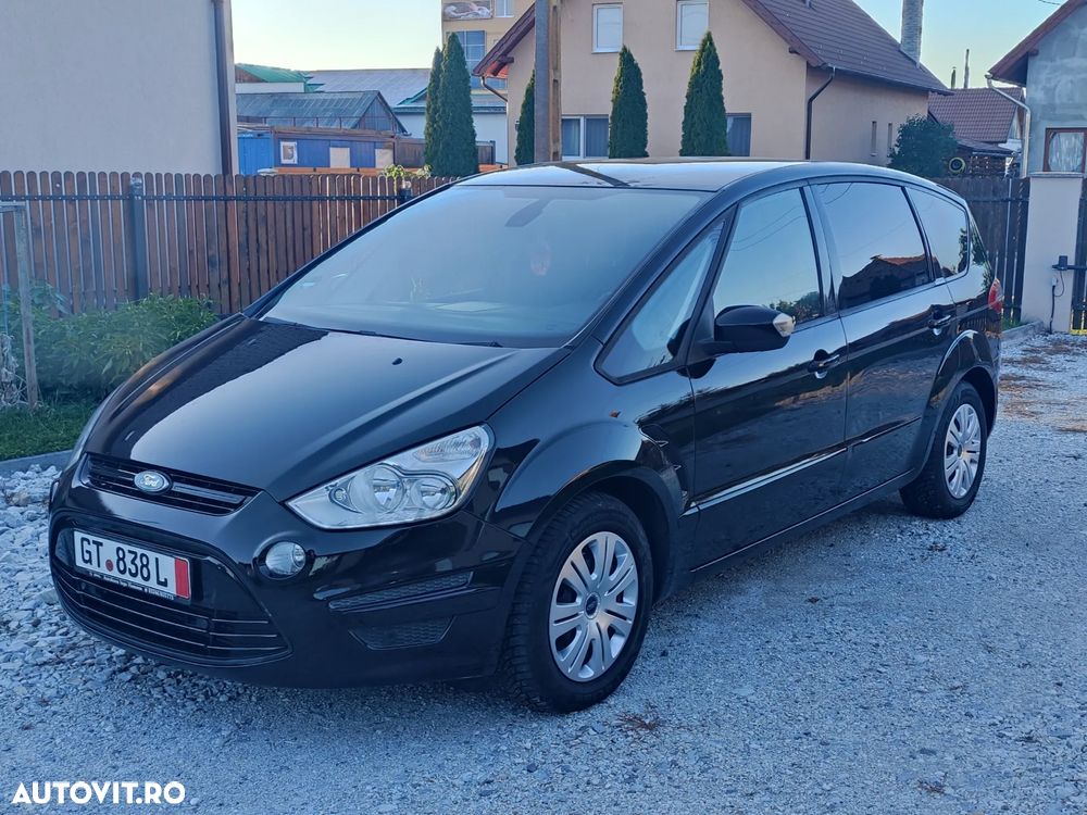 Ford S-Max - 13