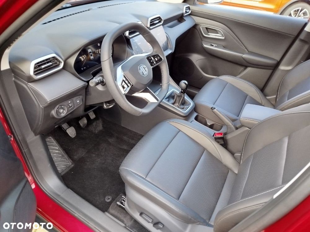 MG ZS - 11