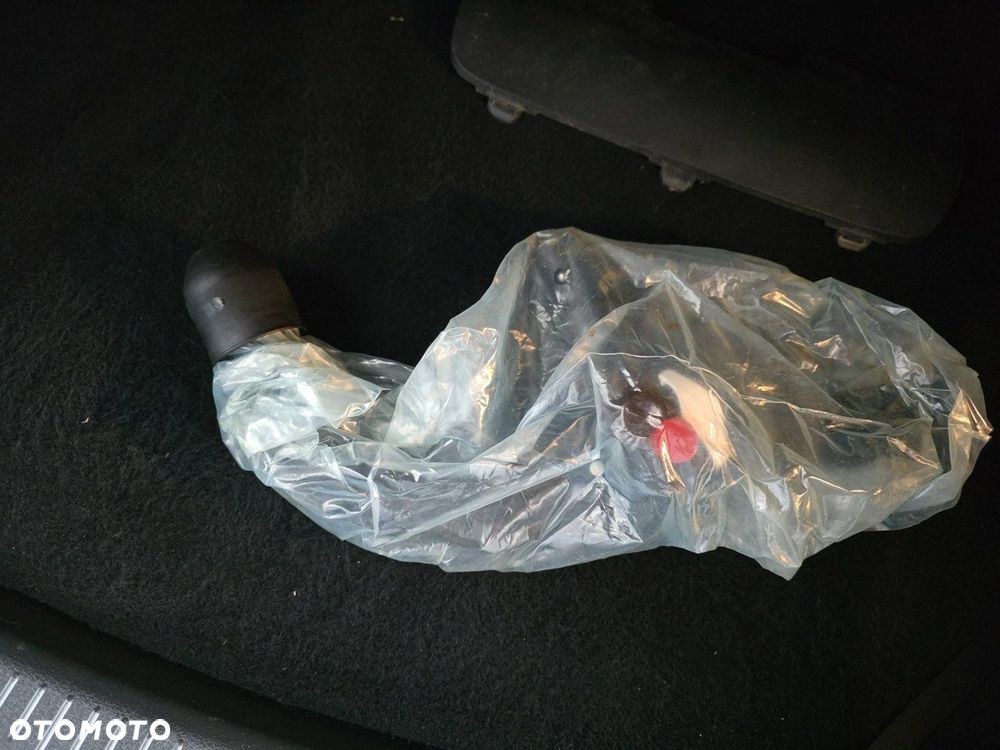 Volkswagen Touran 2.0 TDI DPF DSG Cross - 32