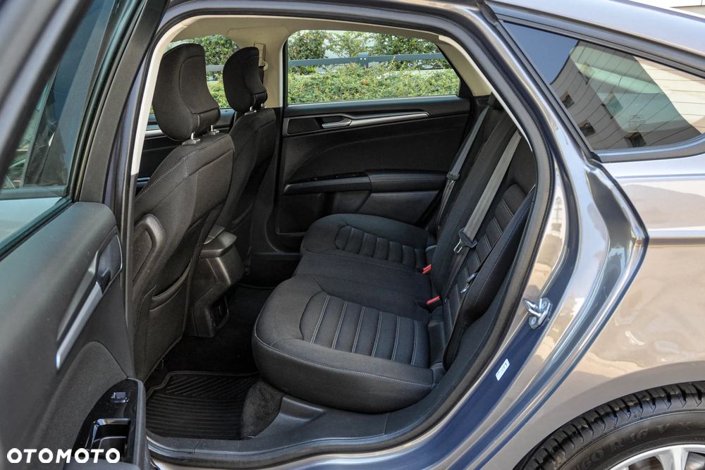 Ford Mondeo - 8