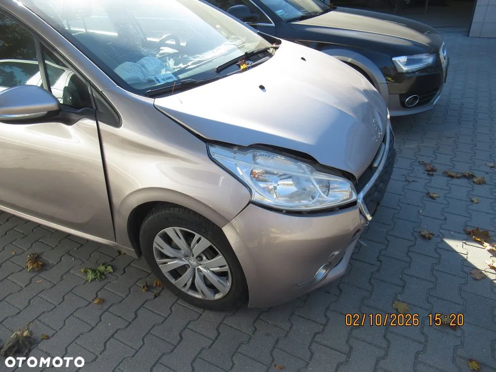 Peugeot 208 - 3