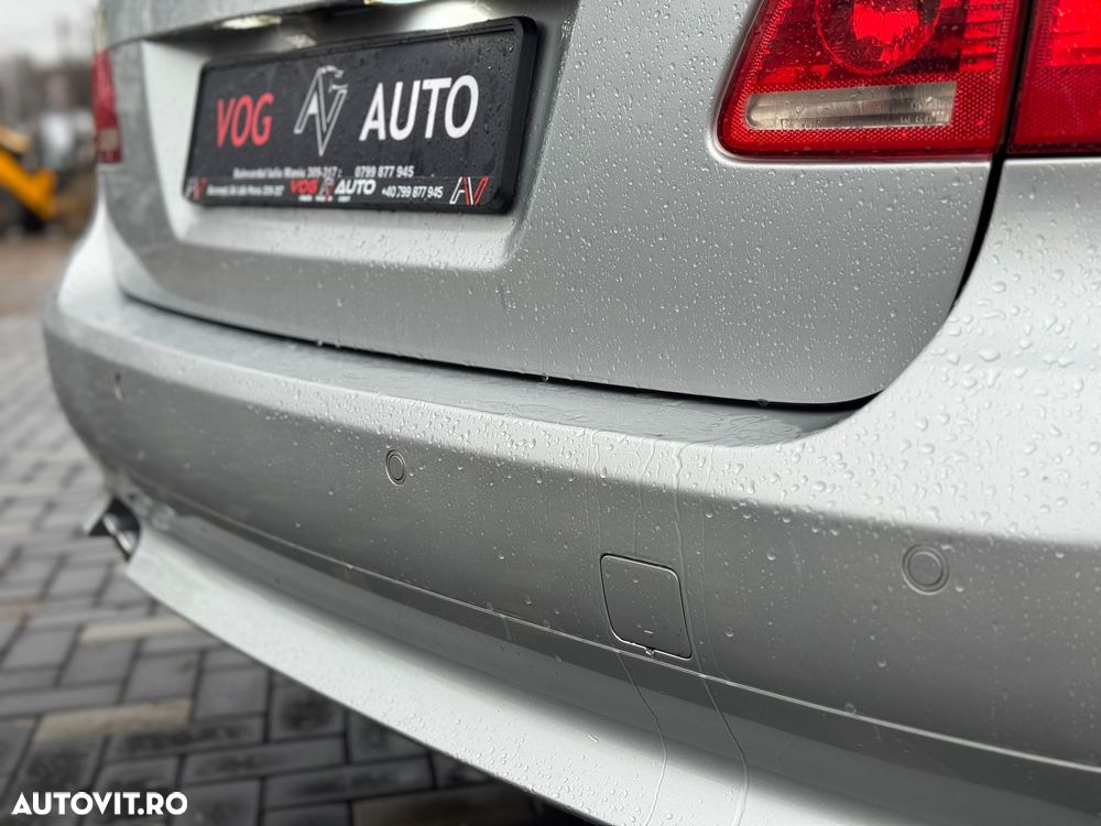 BMW Seria 5 525dA touring - 14