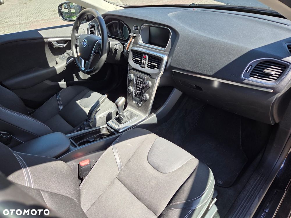 Volvo V40 D2 - 12