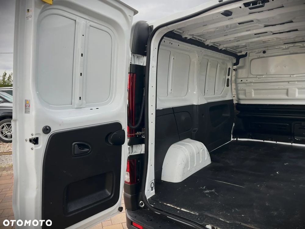 Opel Vivaro - 23