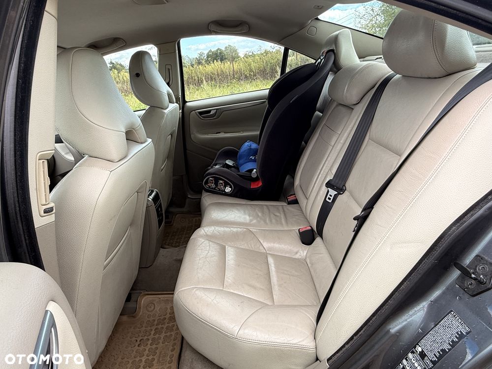 Volvo S60 - 17