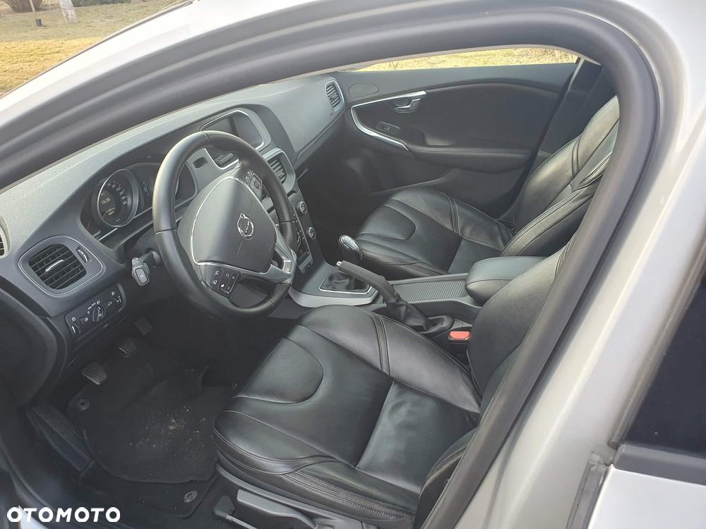Volvo V40 D2 - 6
