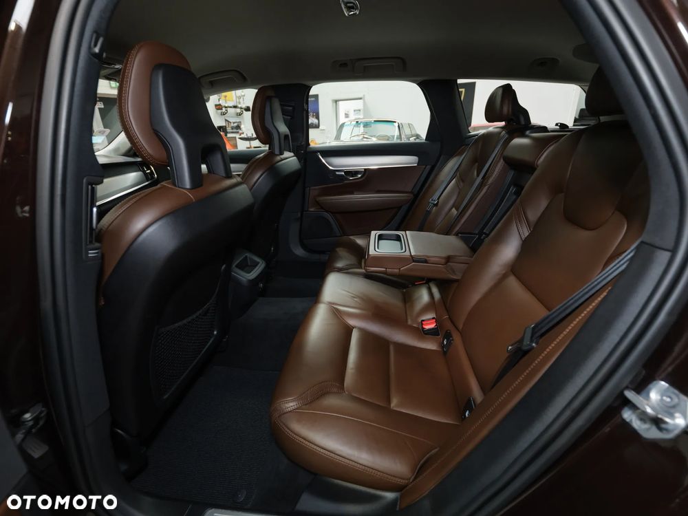 Volvo V90 Cross Country D4 AWD Pro - 19
