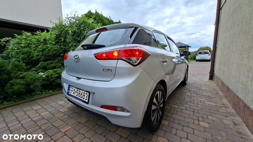 Hyundai i20 blue 1.2 - 5