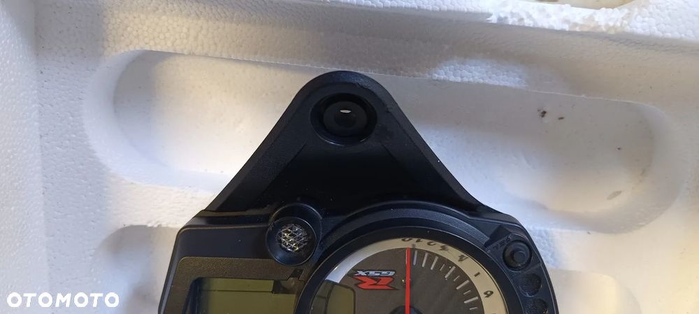 SUZUKI GSX-R 600 750 K8 K9 L0 LICZNIK ZEGARY - 2