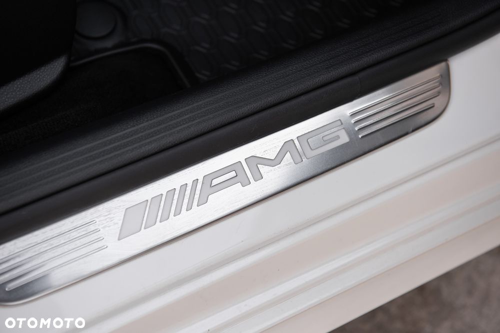 Mercedes-Benz Klasa C AMG 43 4Matic AMG TCT 9G - 37