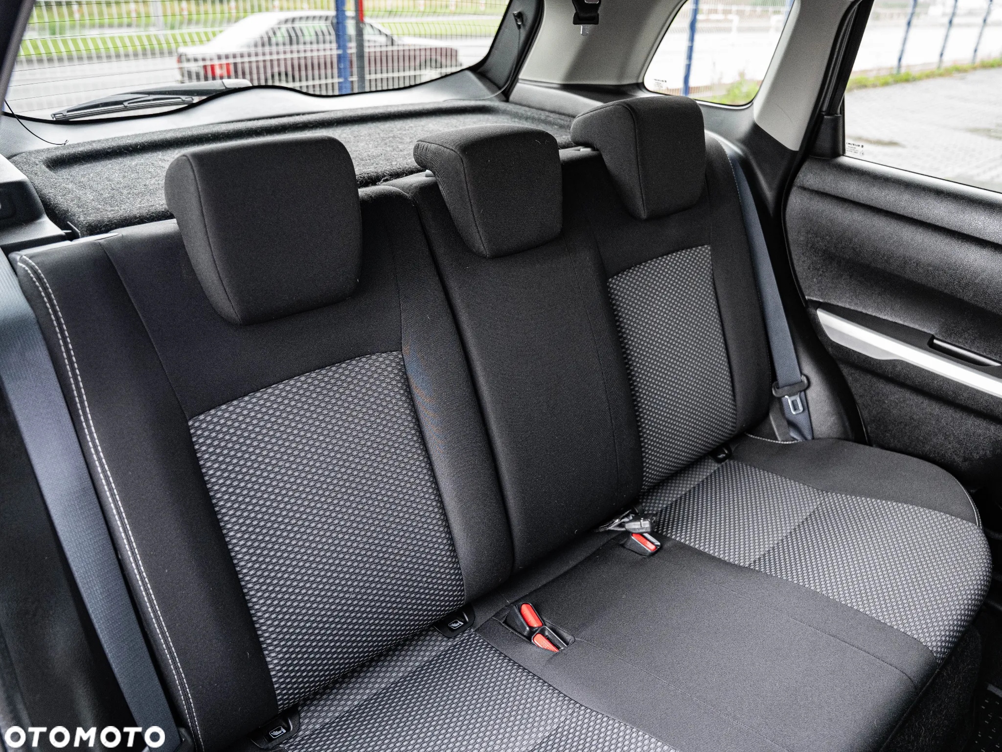 Suzuki Vitara 1.6 Comfort 2WD - 28