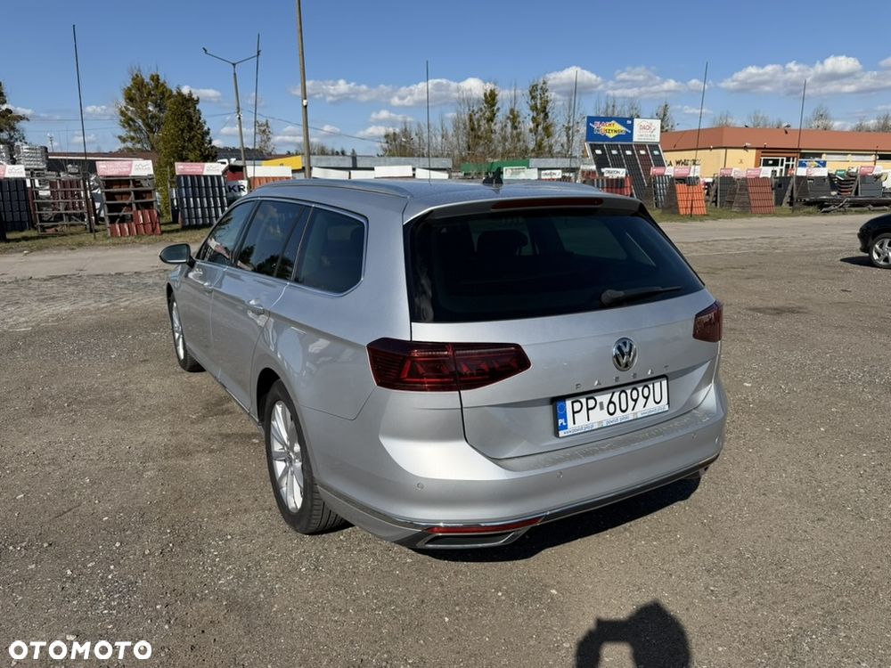 Volkswagen Passat - 5