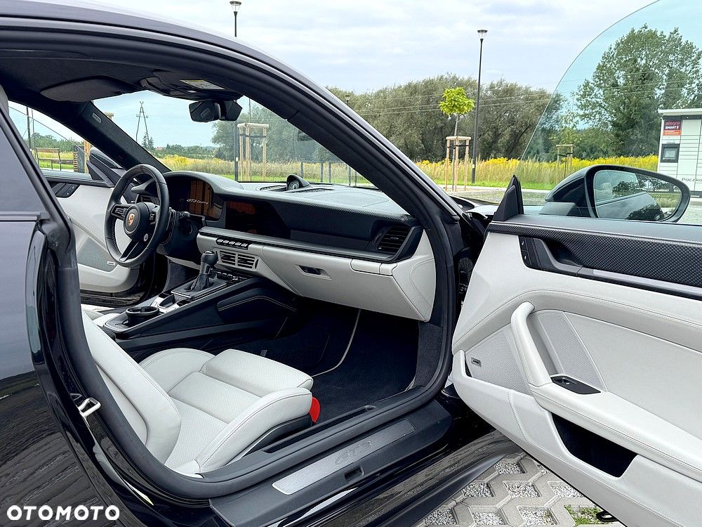 Porsche 911 GT3 PDK mit Touring-Paket - 29