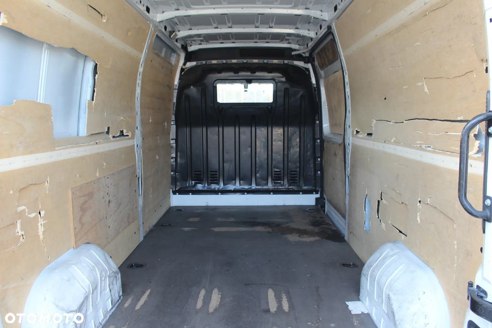 Nissan NV400 - 9