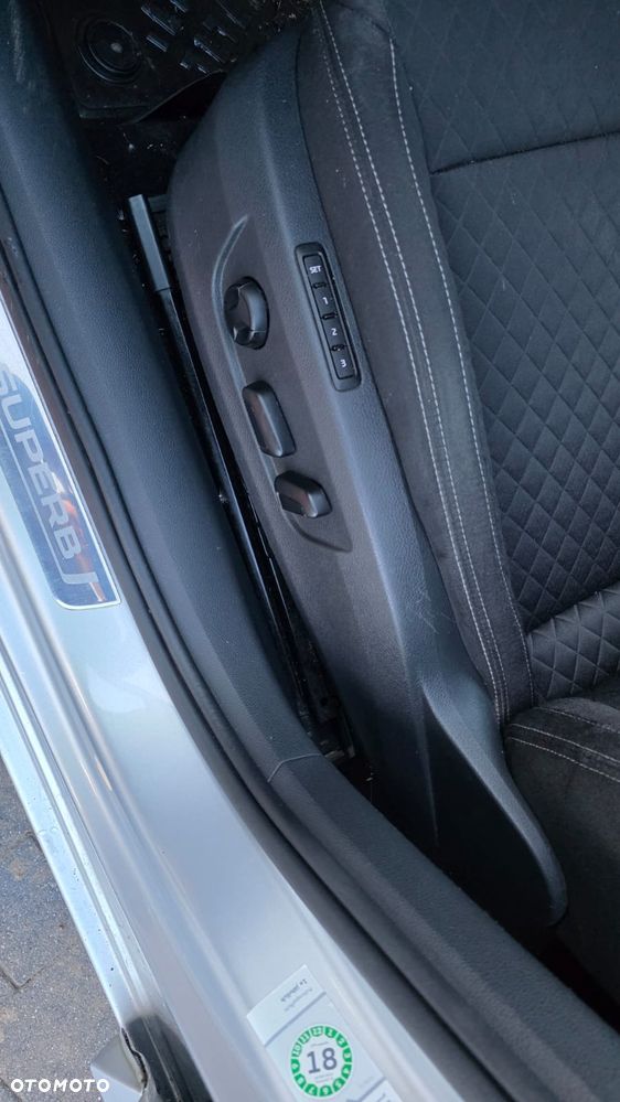 Skoda Superb 2.0 TDI 4x4 Style DSG - 13