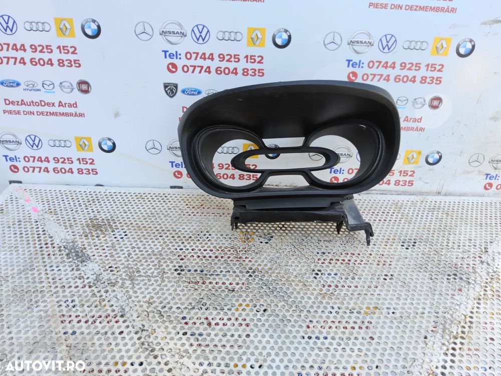 Ornament ceasuri Renault Trafic 2014-2020 Opel Vivaro Ornamente ceasuri bord Nissan nv300 cod 681010993r - 1
