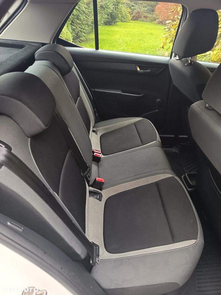 Skoda Fabia 1.2 TSI Active - 4