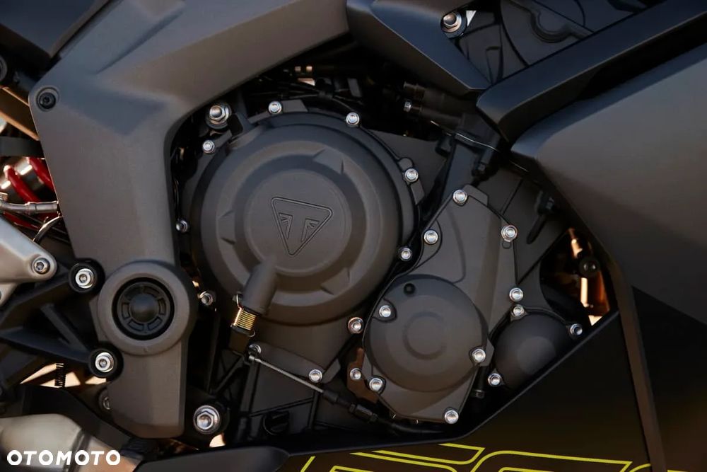 Triumph Daytona - 16