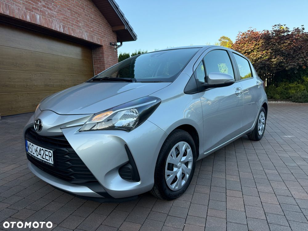 Toyota Yaris 1.5 Premium CVT - 2