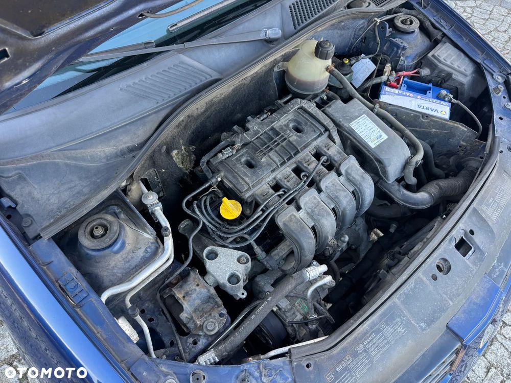 Renault Clio 1.2 16V Emotion - 32