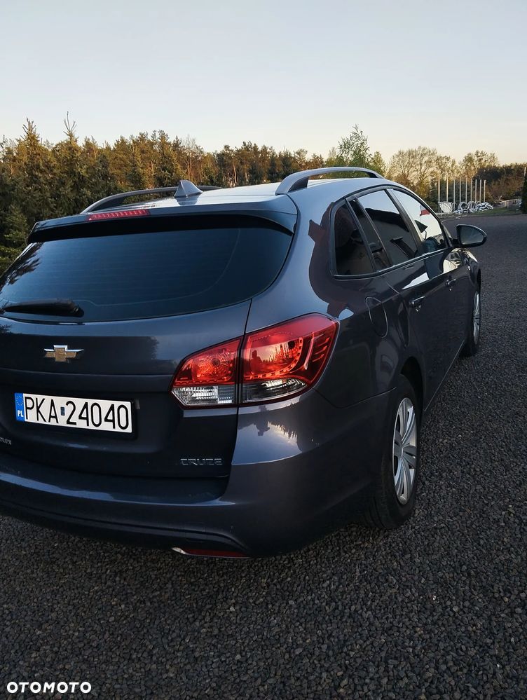 Chevrolet Cruze 1.6 LS - 11