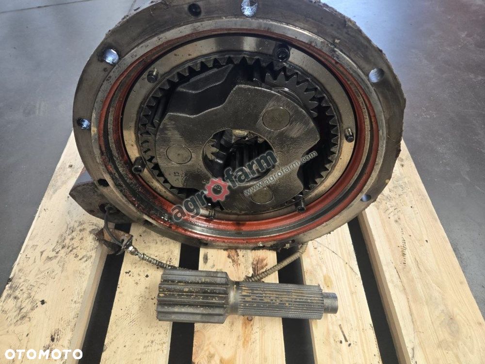 Zwolnica tylna, Renault Ares 546, 540, 550, 556 - 3